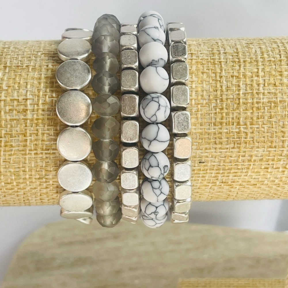 Bracelet Stack For Women Beaded Bracelet Set of 5 For Women Silver and White